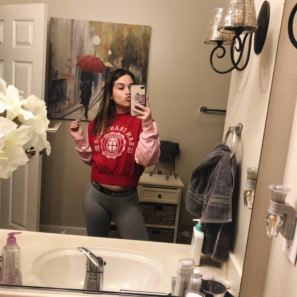 San Francisco crewneck🍒